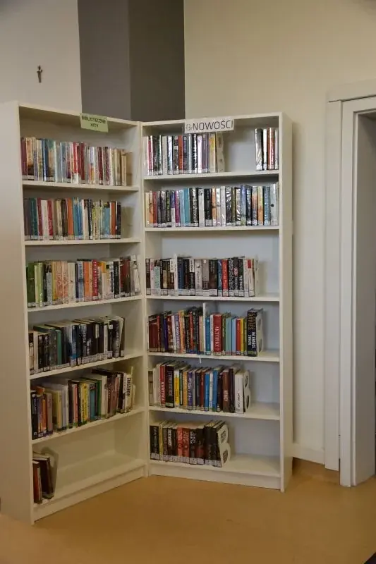 Wnętrze Miejskiej Biblioteki Publicznej w Mszczonowie